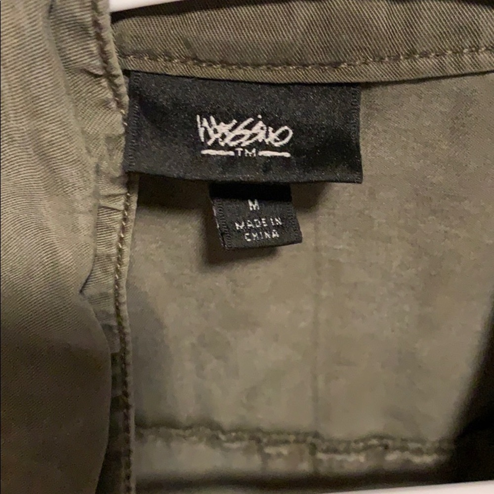 Vest - Picture 3 of 3